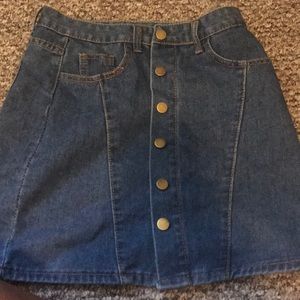 NWOT button down jean skirt